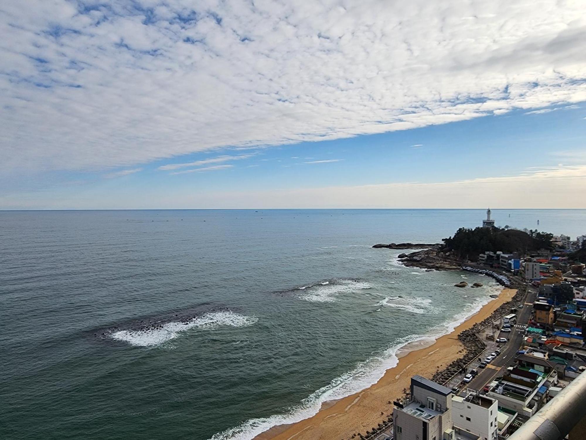 Sokcho Summitbay 1807 "Ocean View" Aparthotel Exteriör bild