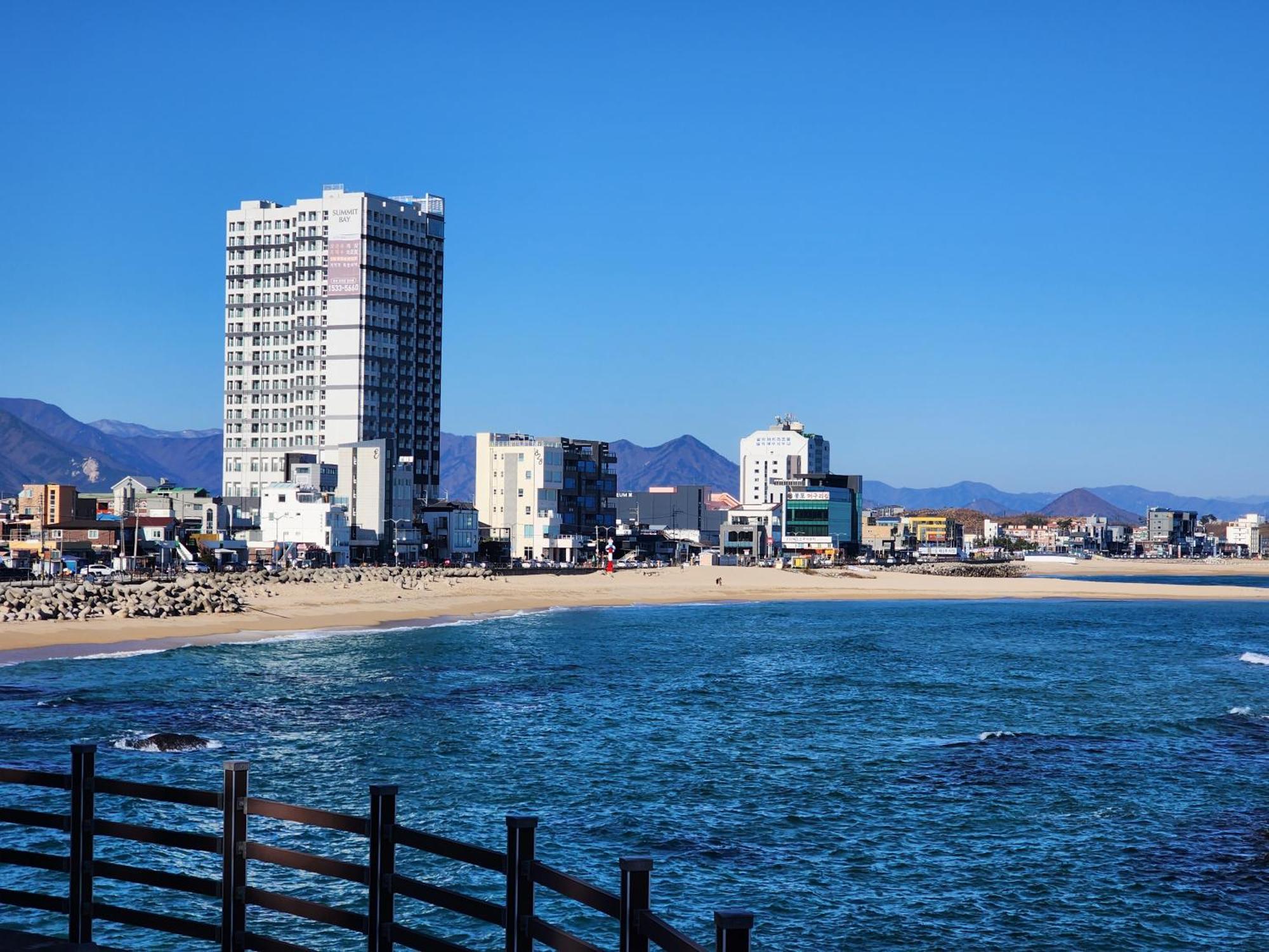 Sokcho Summitbay 1807 "Ocean View" Aparthotel Exteriör bild